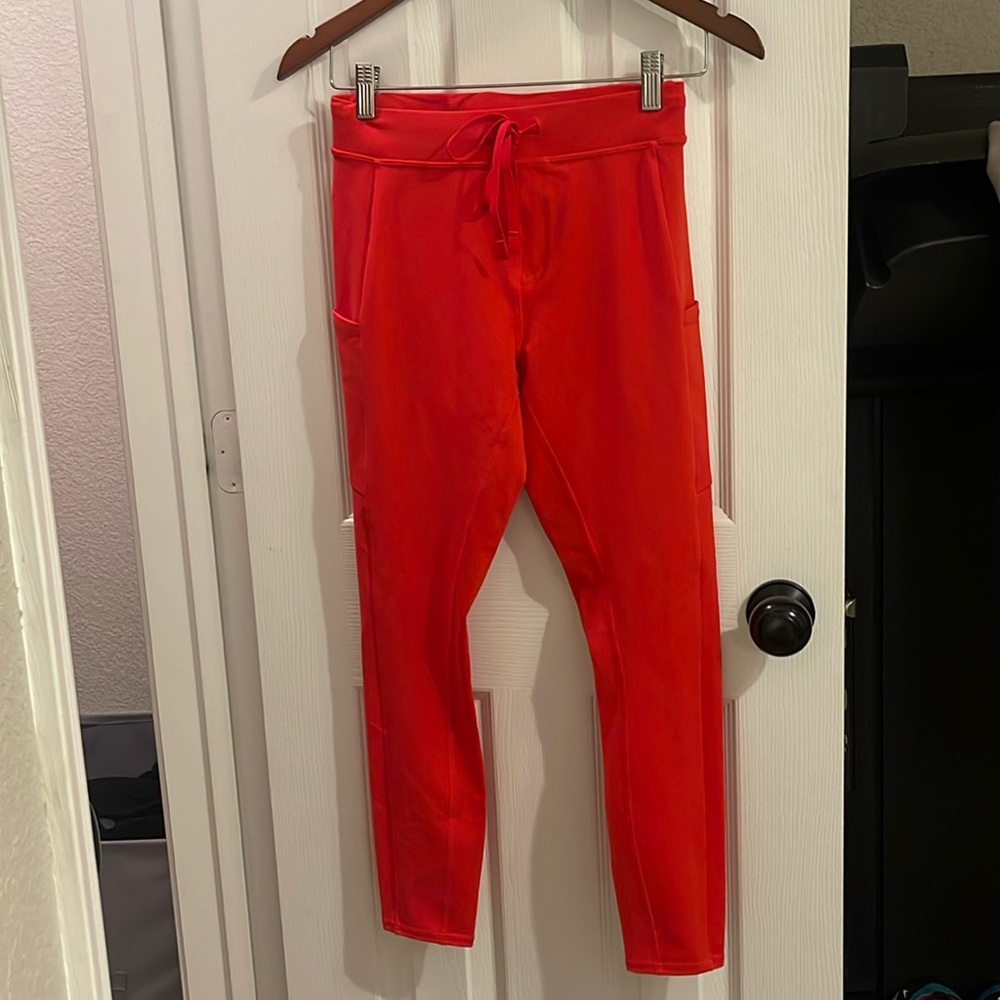 Red Alo Yoga leggings with pockets size S